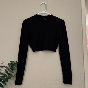 Vuori Black Long Sleeve Crop Top